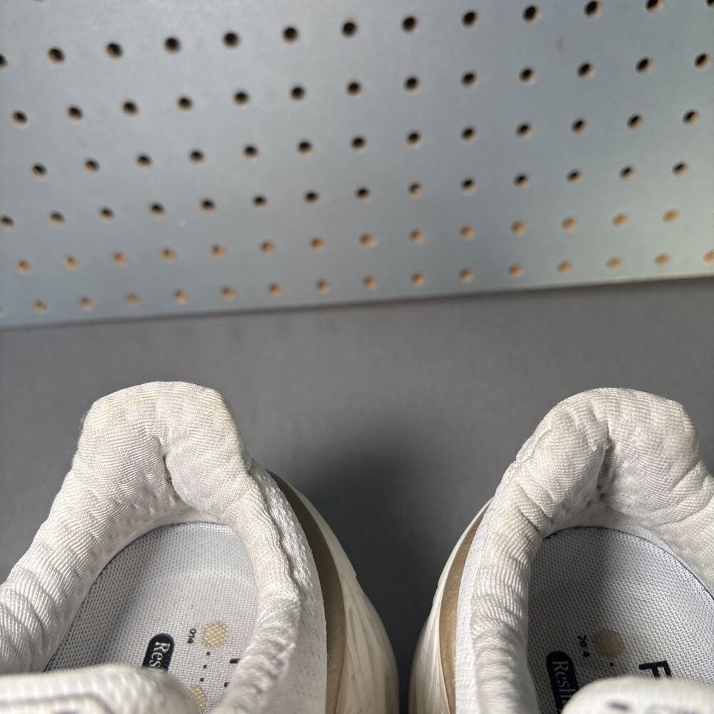 New Balance Fresh Foam X More v5 Womens Sz 8 White Sea Salt Gold Shoes Sneakers - Picture 14 of 16
